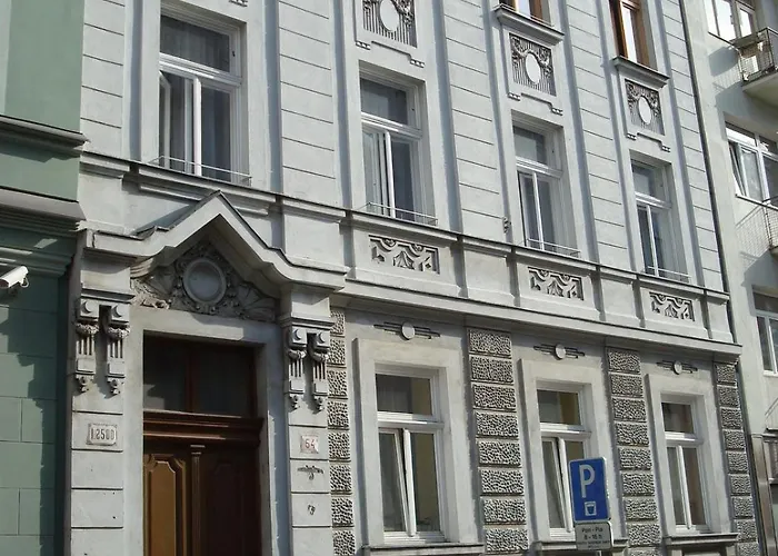 Downtown 3 Bdr Charm - Walk To Attractions *