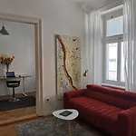Appartamento Downtown 3 Bdr Charm - Walk To Attractions Bratislava
