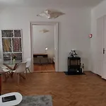Downtown 3 Bdr Charm - Walk To Attractions Appartamento *